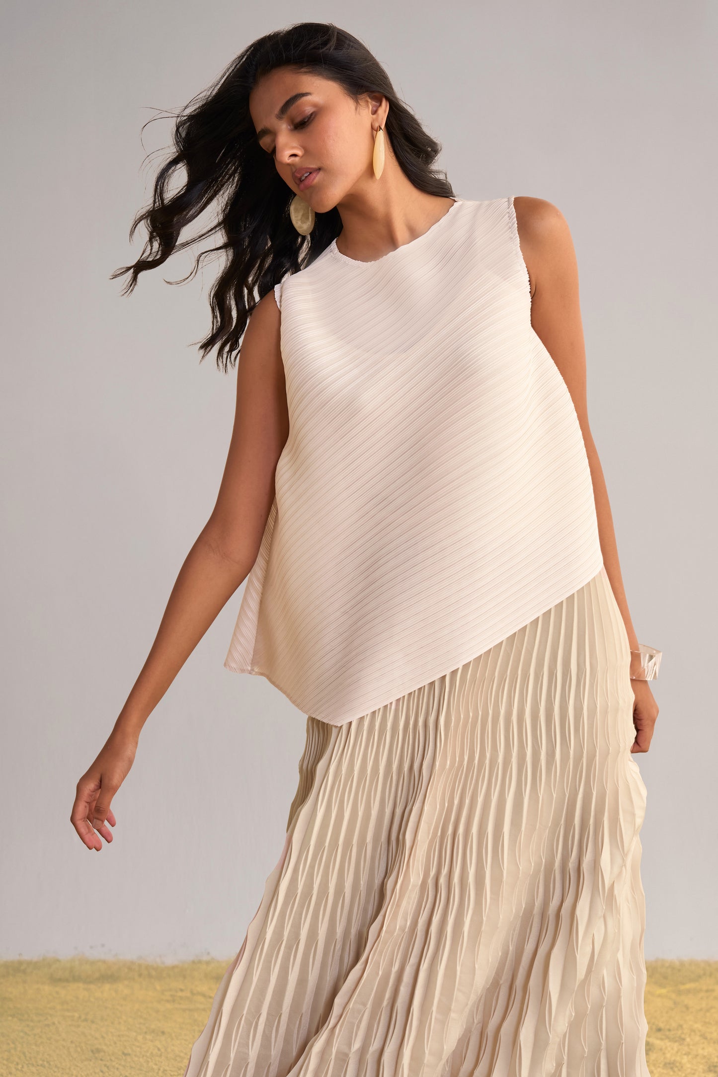 ASYMMETRIC PLEATED TOP