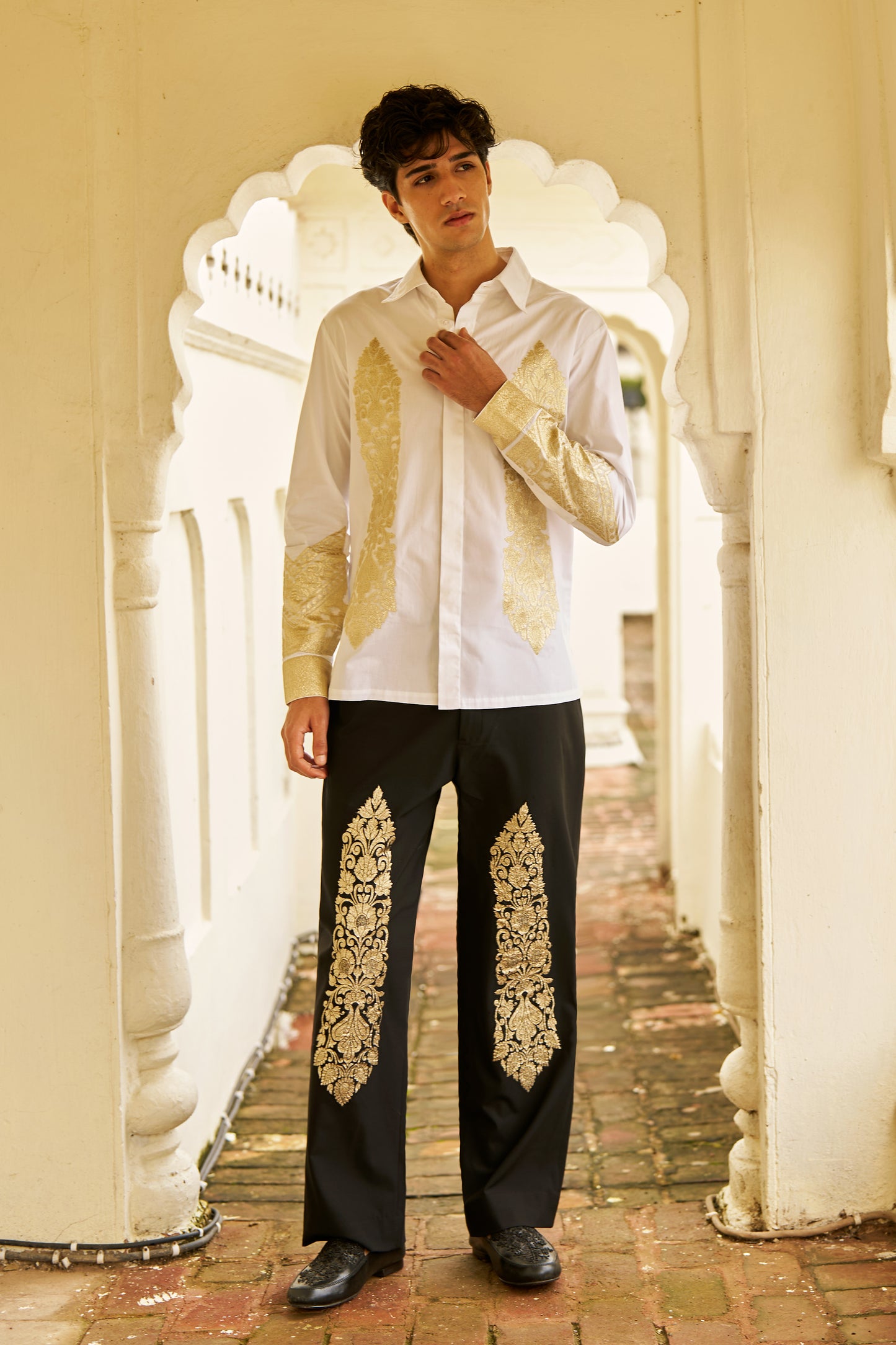 WHITE BROCADE PATCH SHIRT