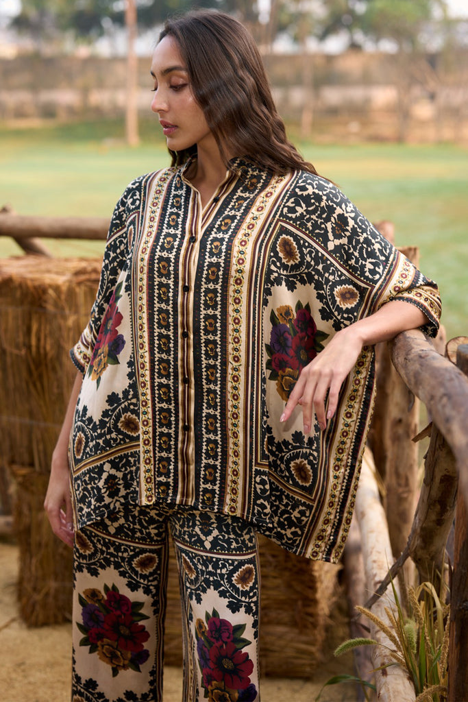 BAROQUE PRINTED BOXY SHIRT dash and dot