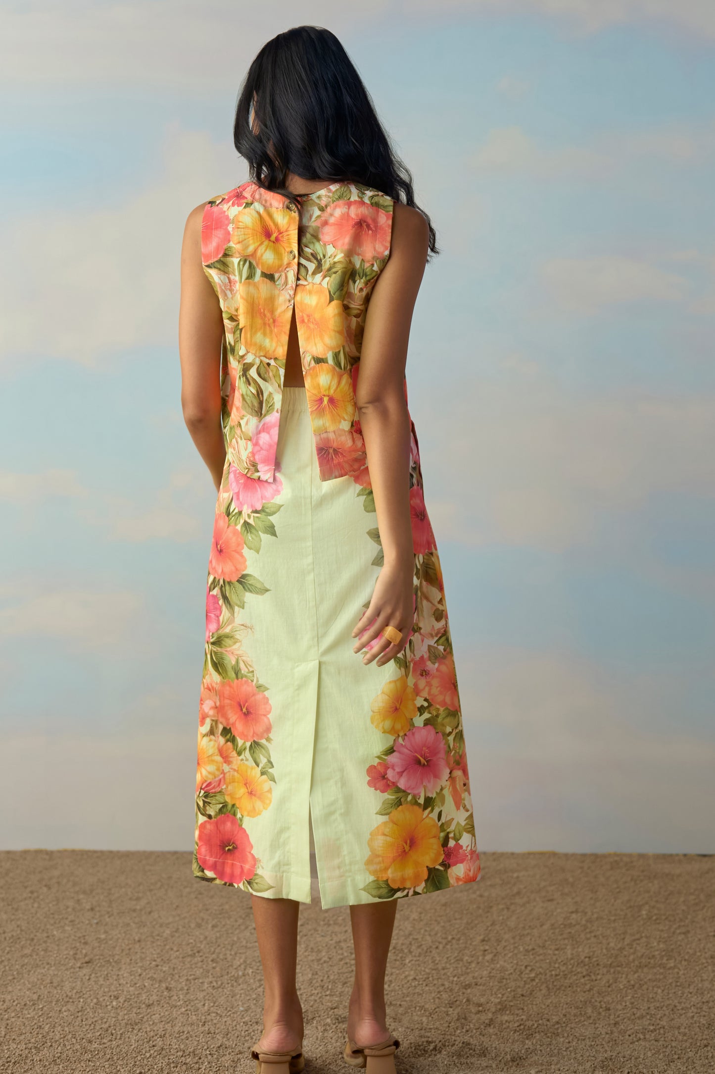 LINEN TULIP BACK PLACED FLORAL TOP & SKIRT SET