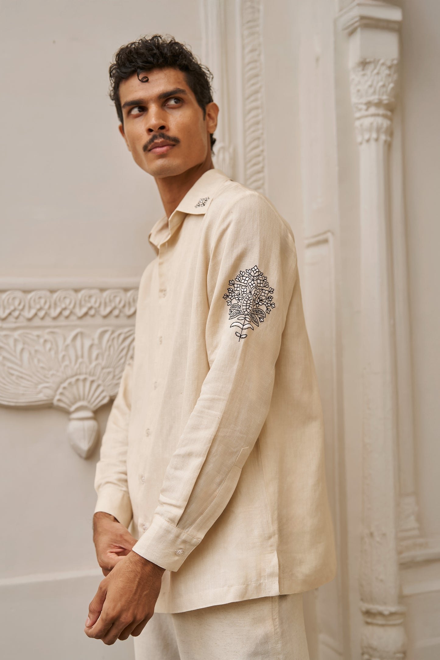 LINEN EMBROIDERED SHIRT