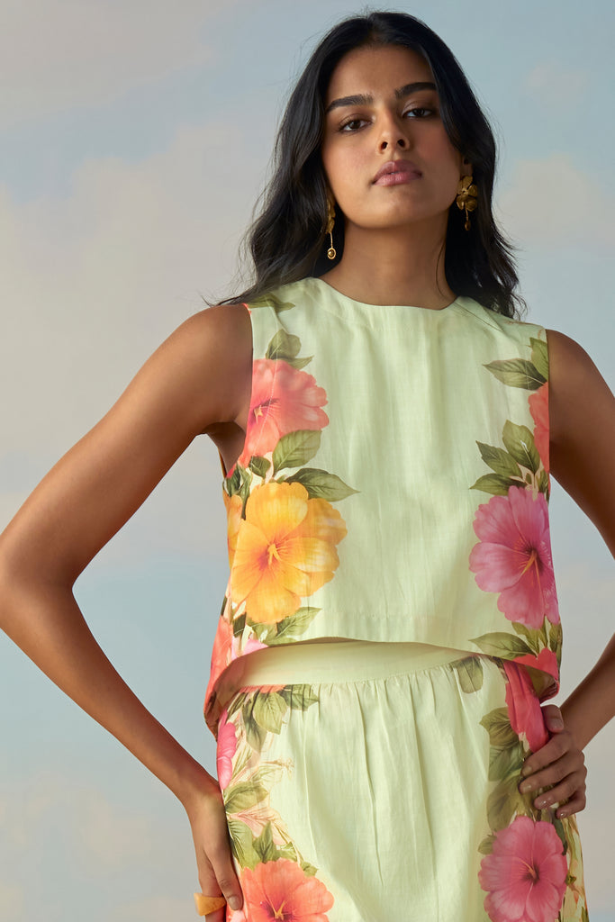 LINEN TULIP BACK PLACED FLORAL TOP dash and dot