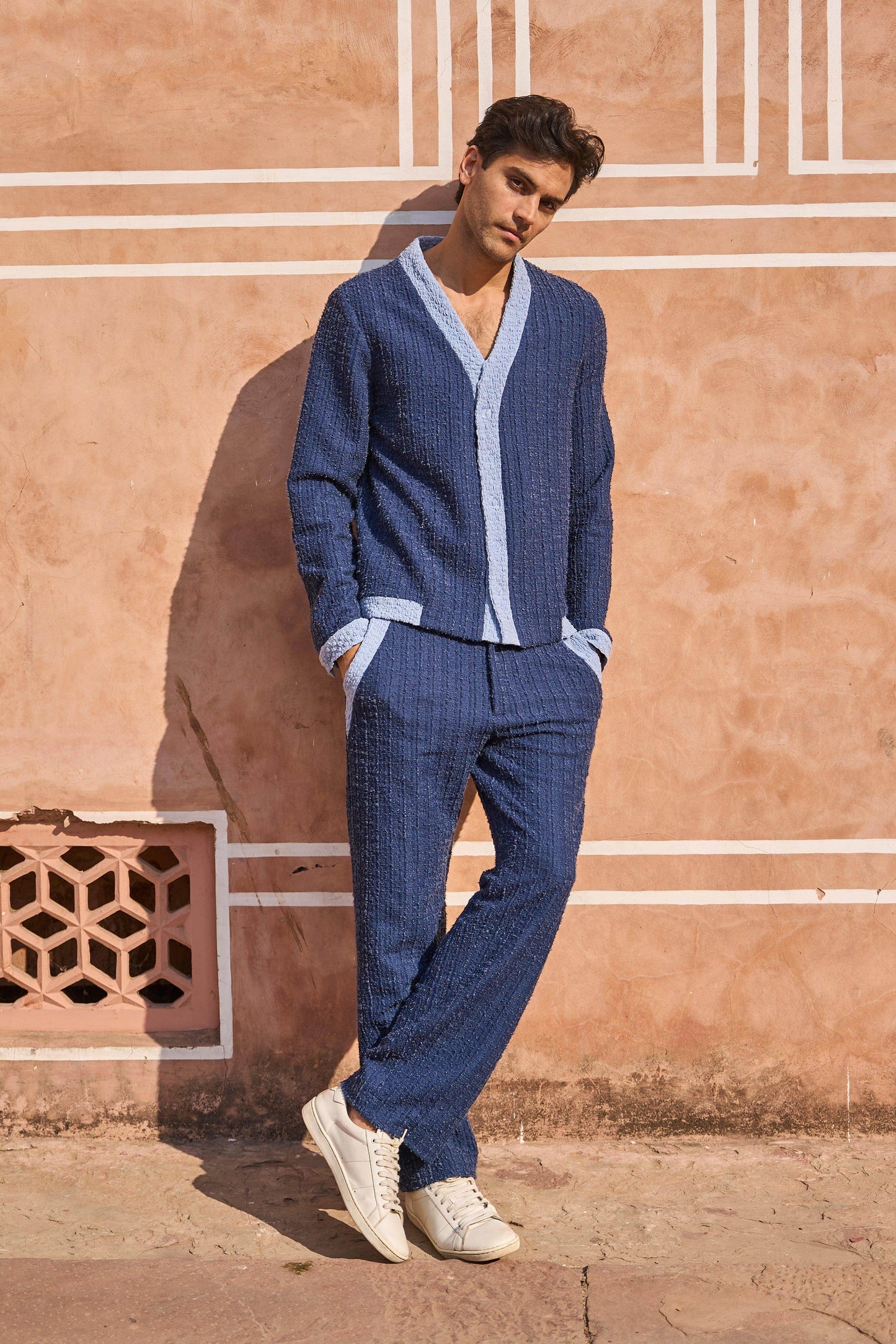 Y NECK KNIT SHIRT - dash and dot