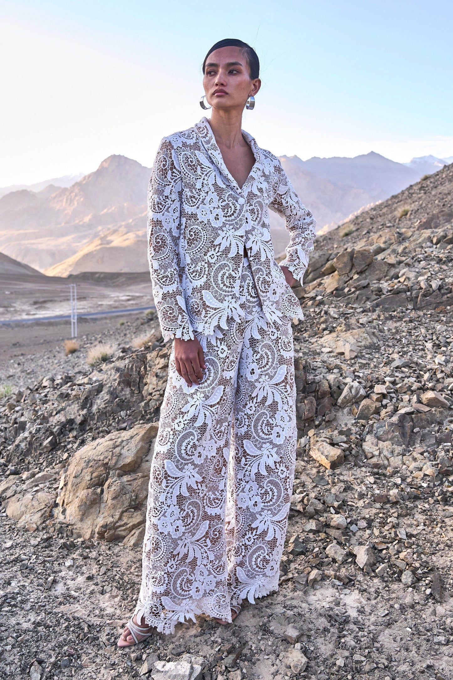 SCALLOPED LACE PANT - dash and dot