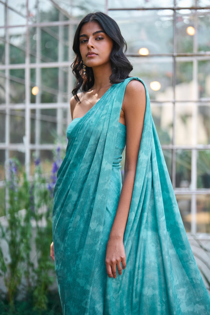 SARI DRAPE GOWN dash and dot