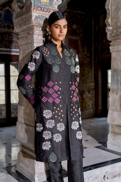 BROCADE EMBROIDERED TOP