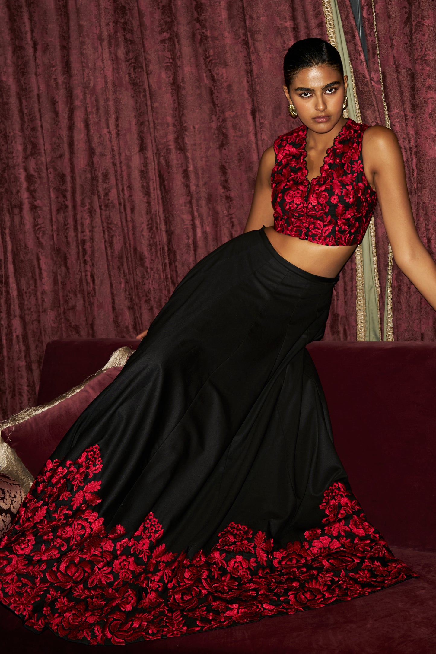 EMBROIDERED CROP TOP