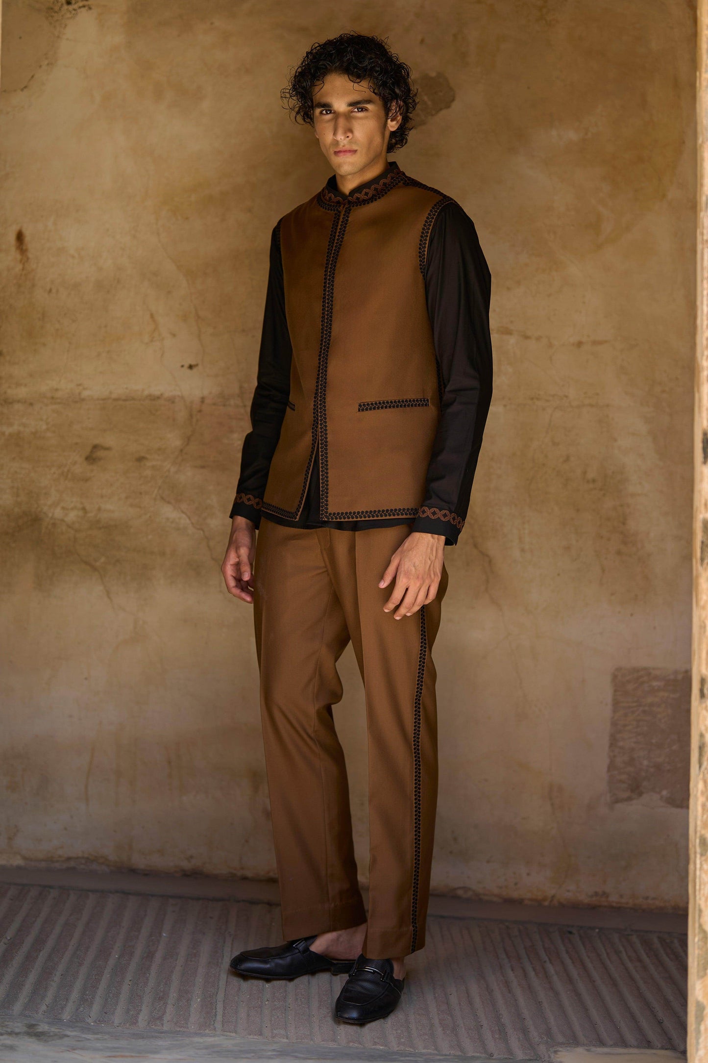 BORDER EMBROIDERED BANDI, SHIRT AND PANT - dash and dot