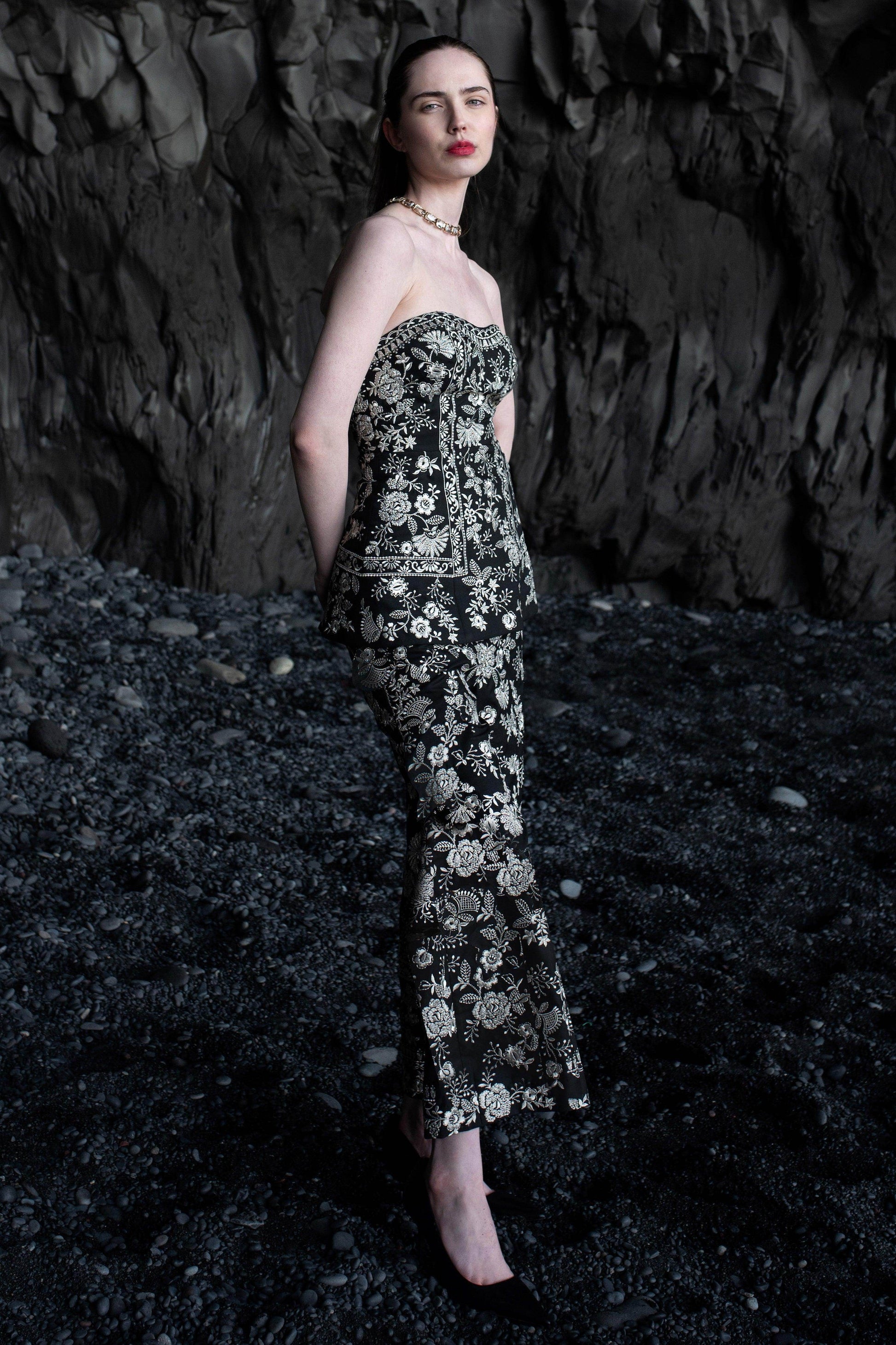 METALLIC EMBROIDERED WIDE LEGGED PANT - dash and dot