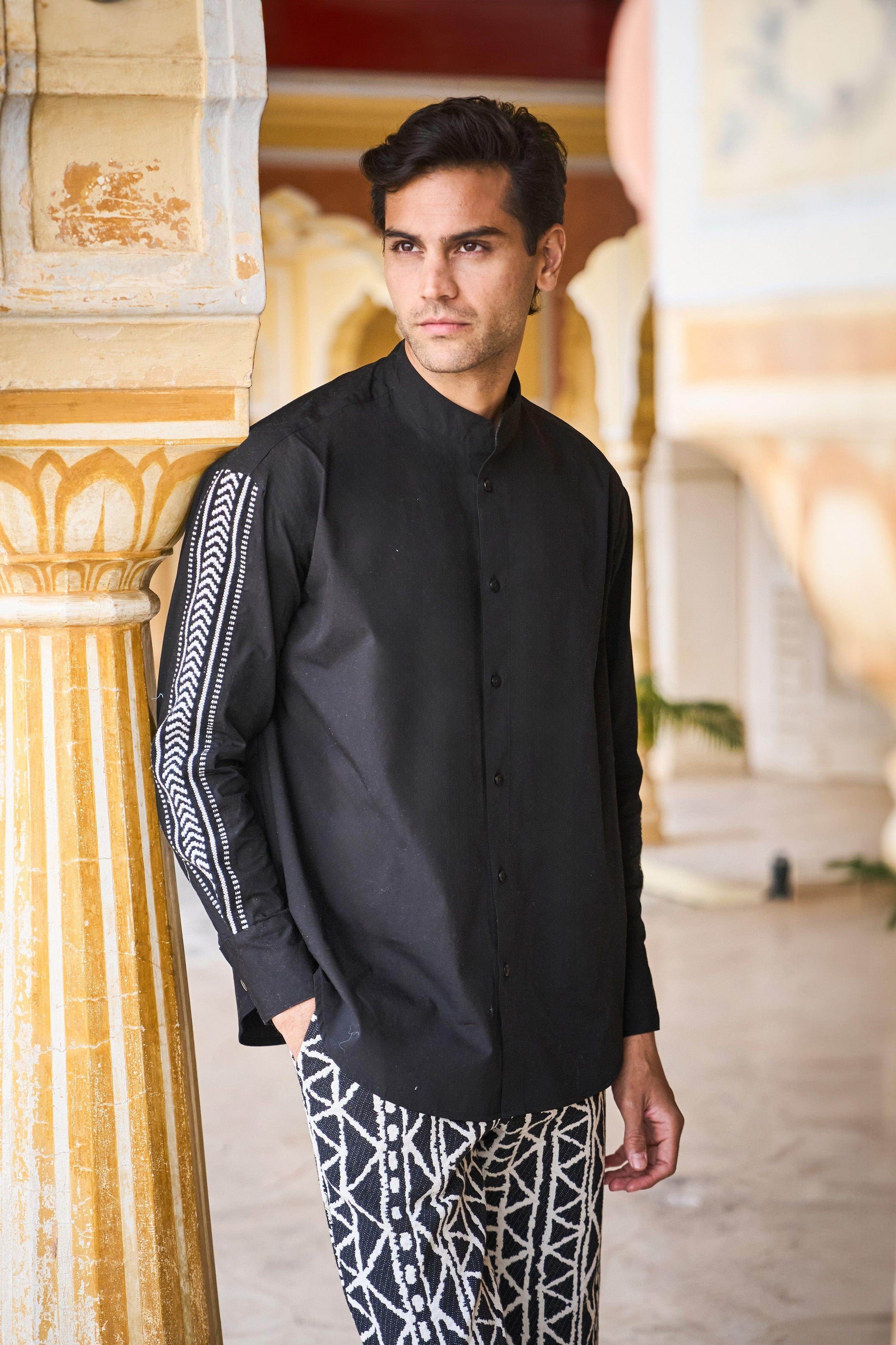 CHEVRON SLEEVE SHIRT - dash and dot