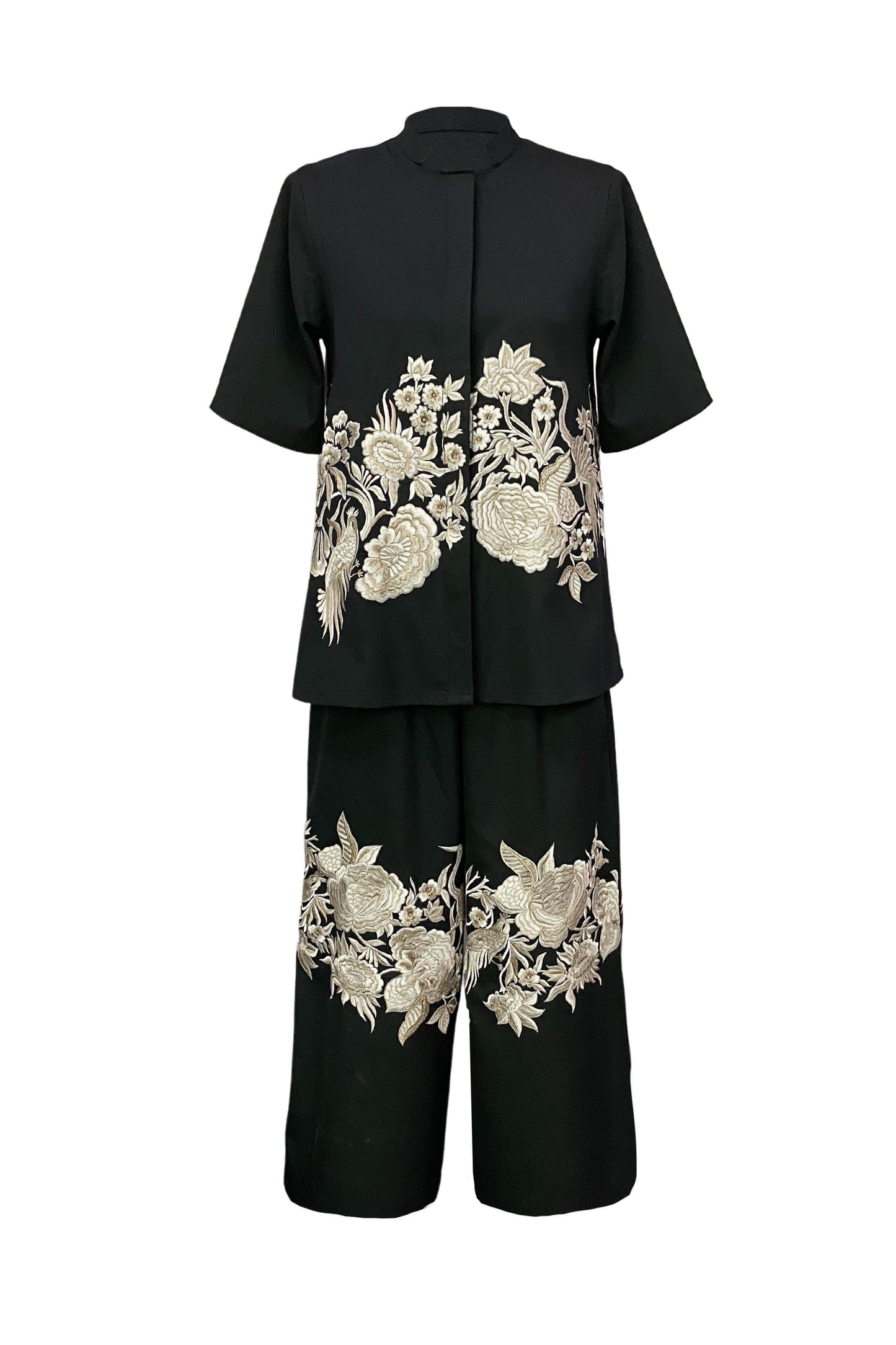 PLACEMENT EMBROIDERED SET - dash and dot