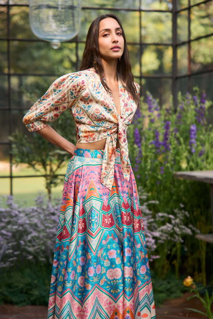 FLORAL PRINT FRONT-TIE TOP dash and dot