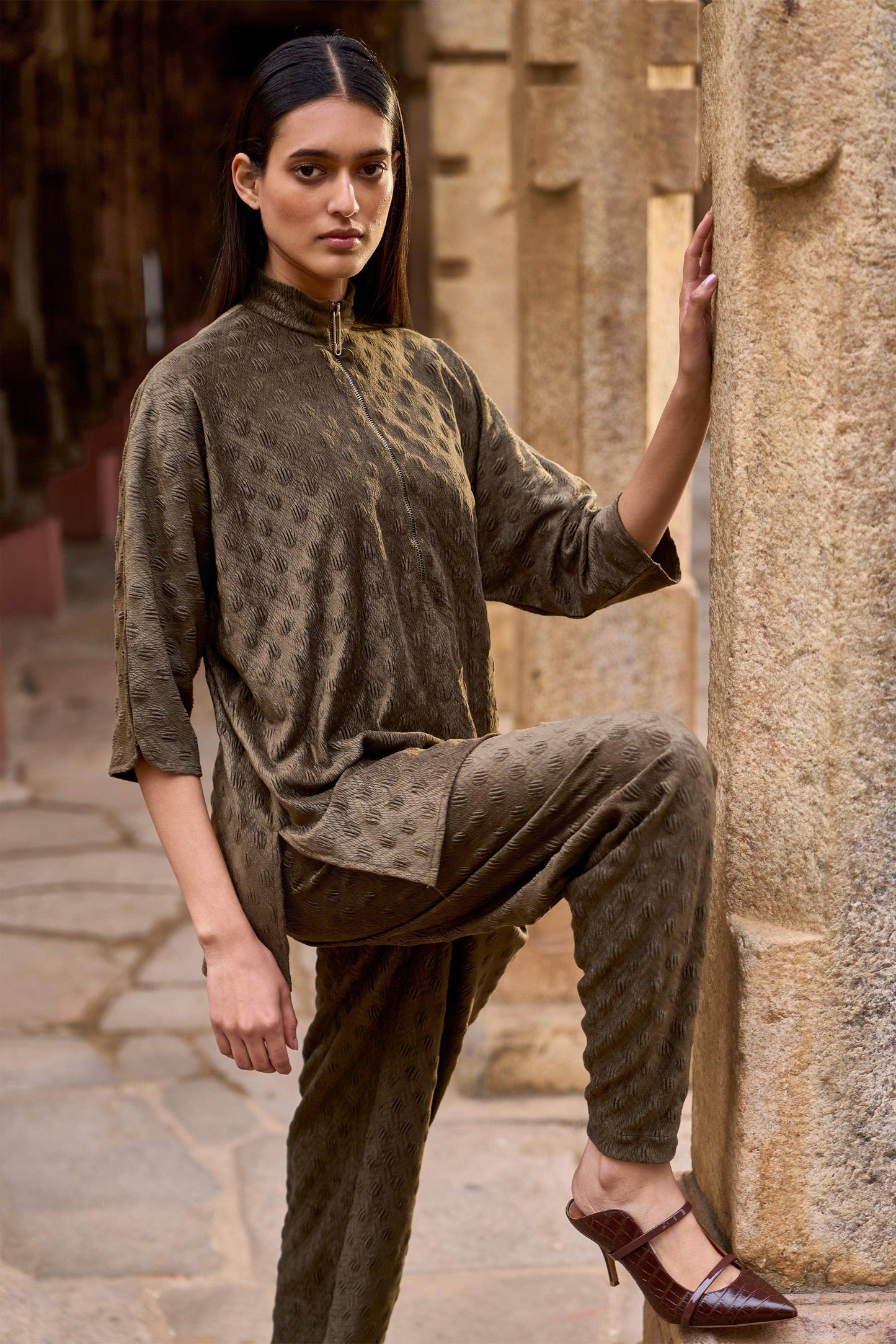 TEXTURED KNIT SUEDED PANT - dash and dot