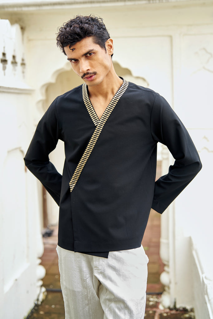 OVERLAP SHIRT WITH EMBROIDERY dash and dot