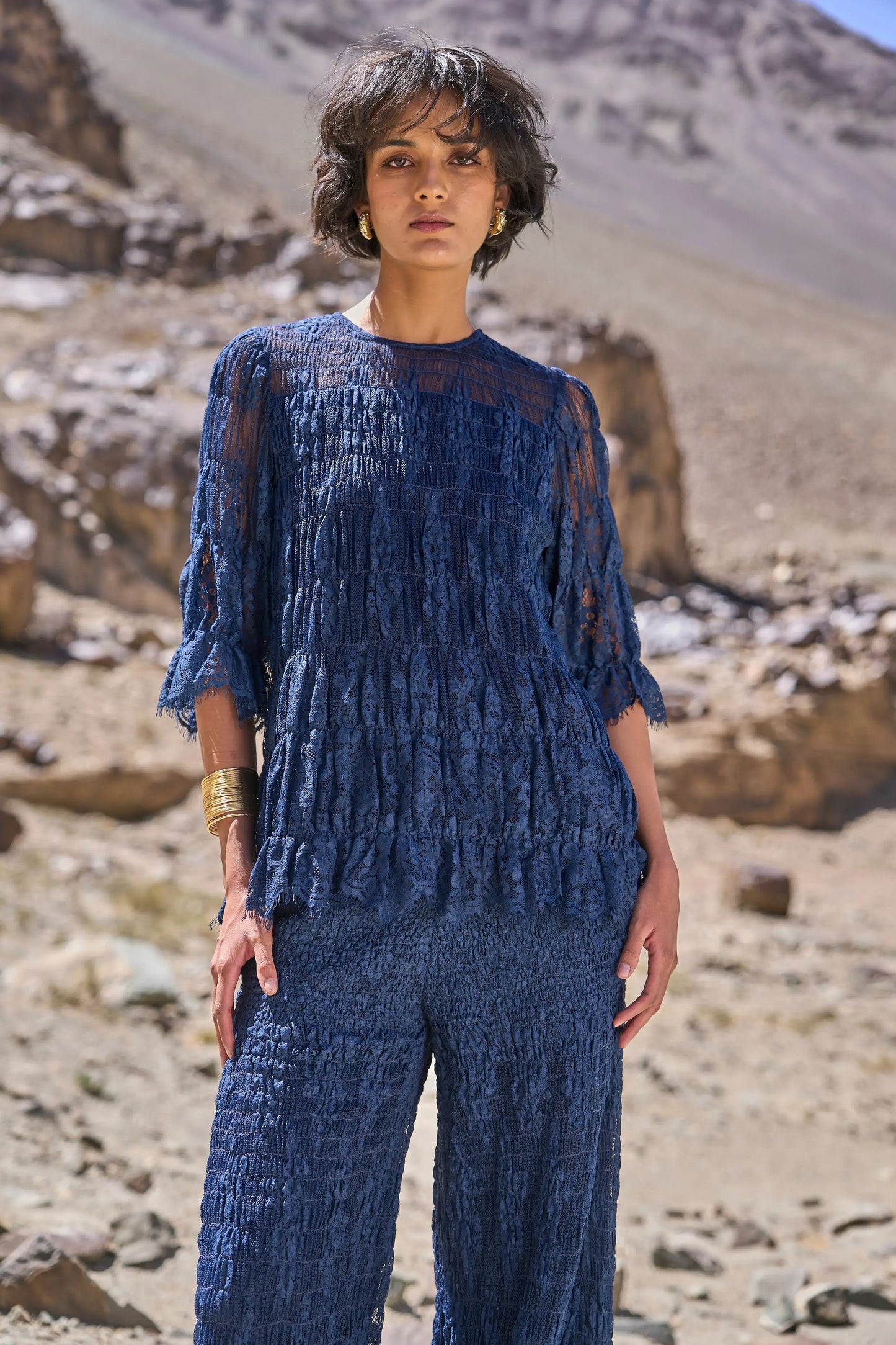 ALLOVER RUCHED LACE TOP