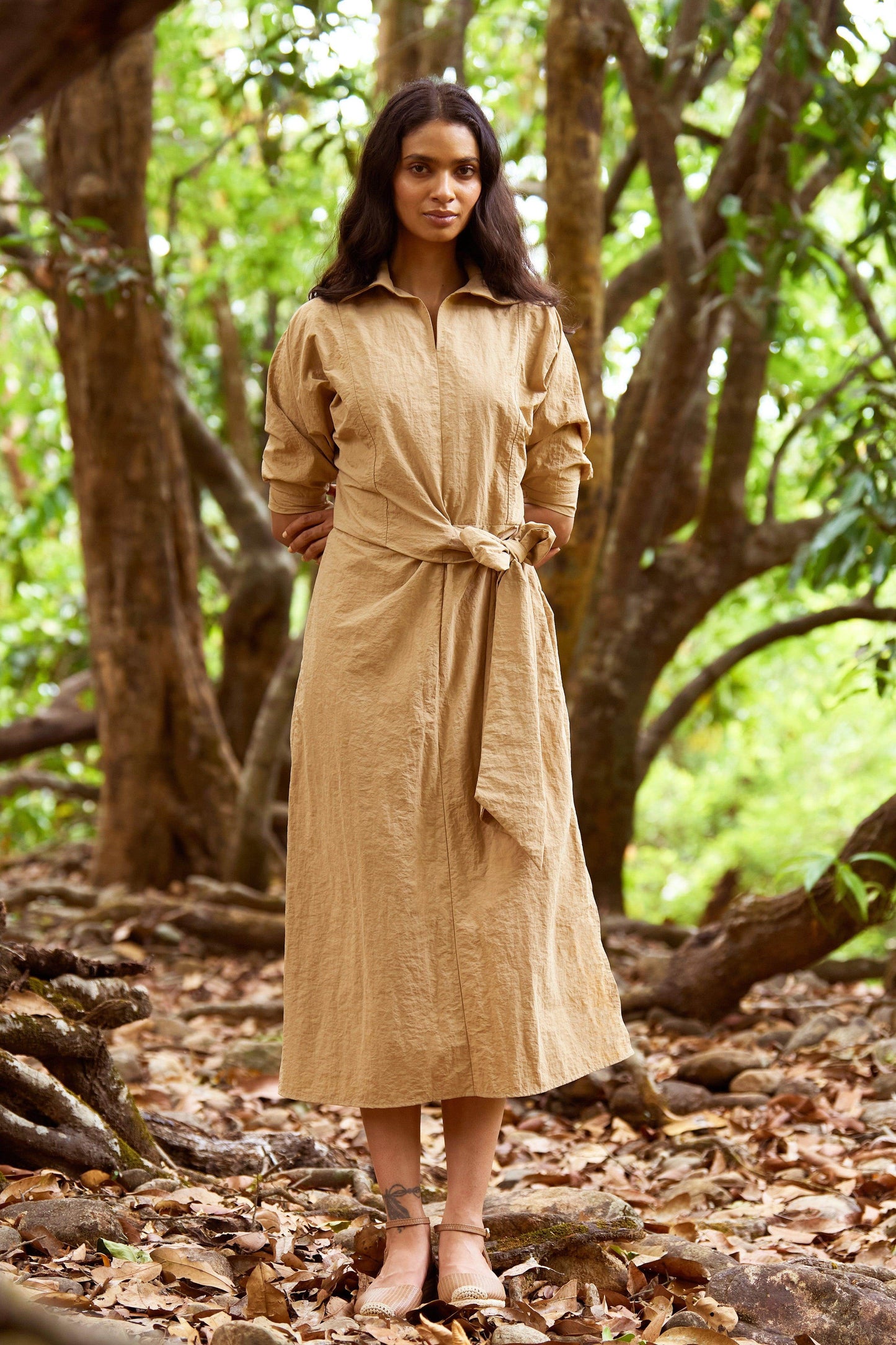 SIDE TIE MIDI - dash and dot