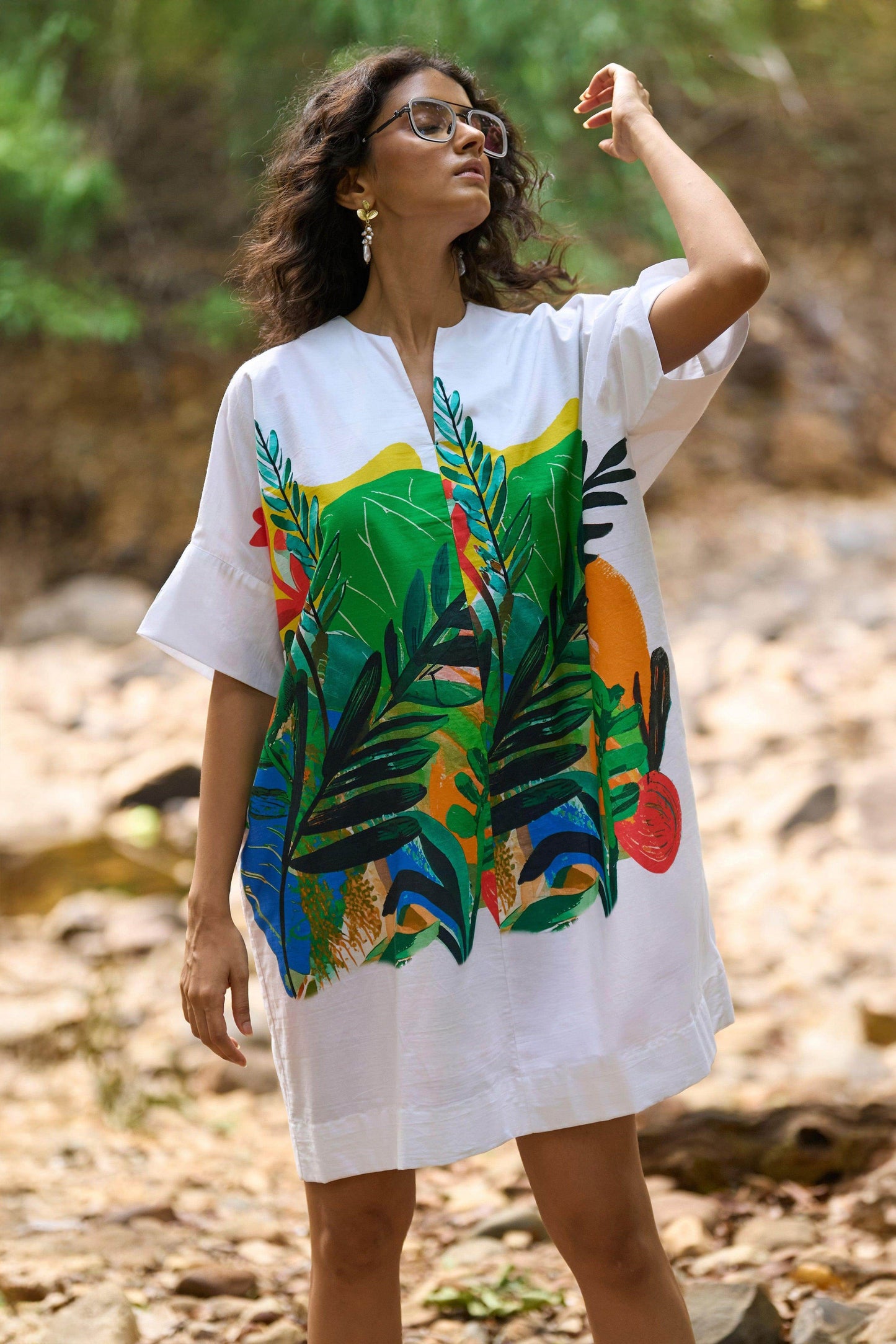 GRAPHIC PRINT SHIRT DRESS - dash and dot