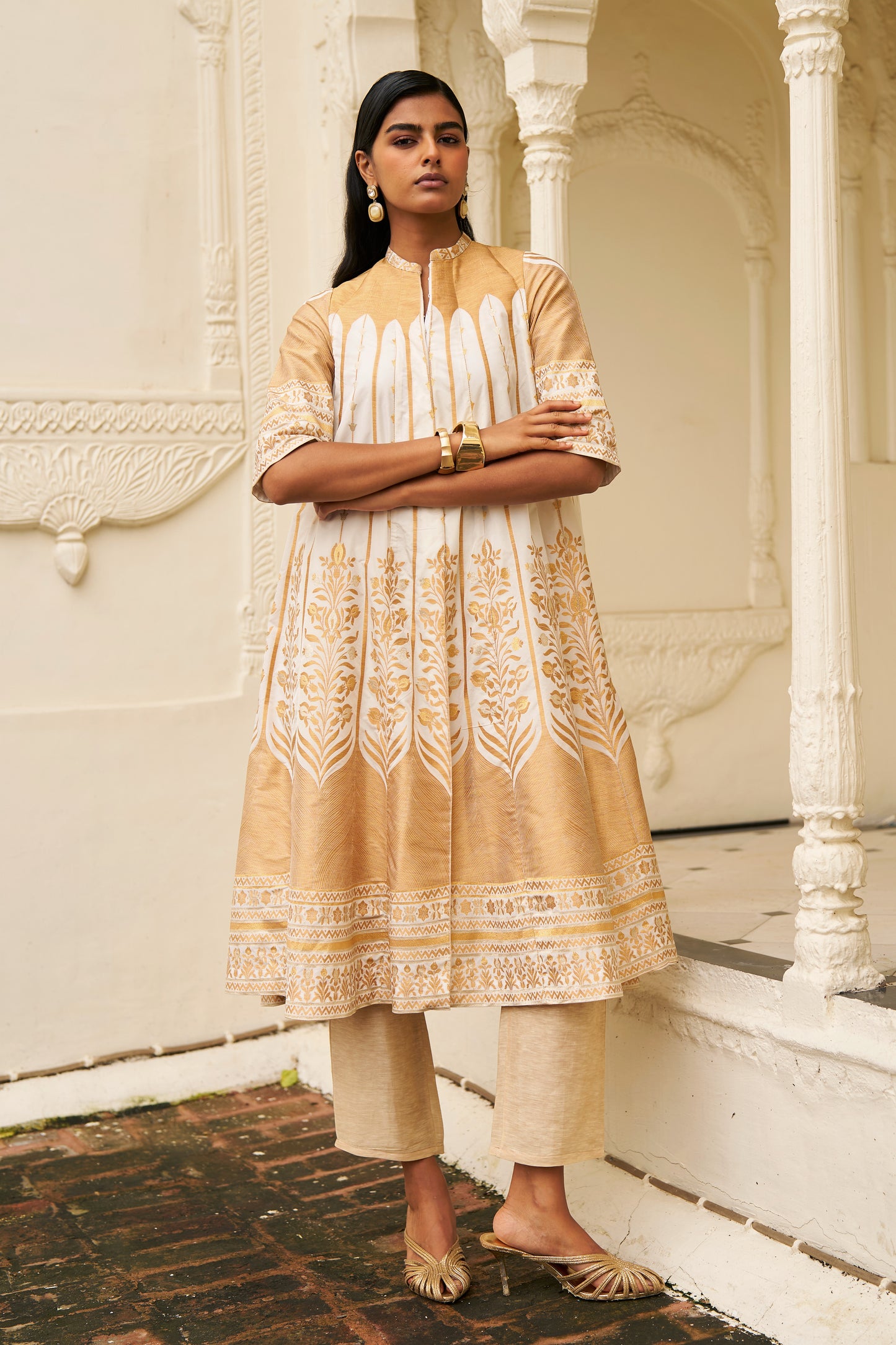 BENARES SILK BROCADE JACKET AND LINEN PANT