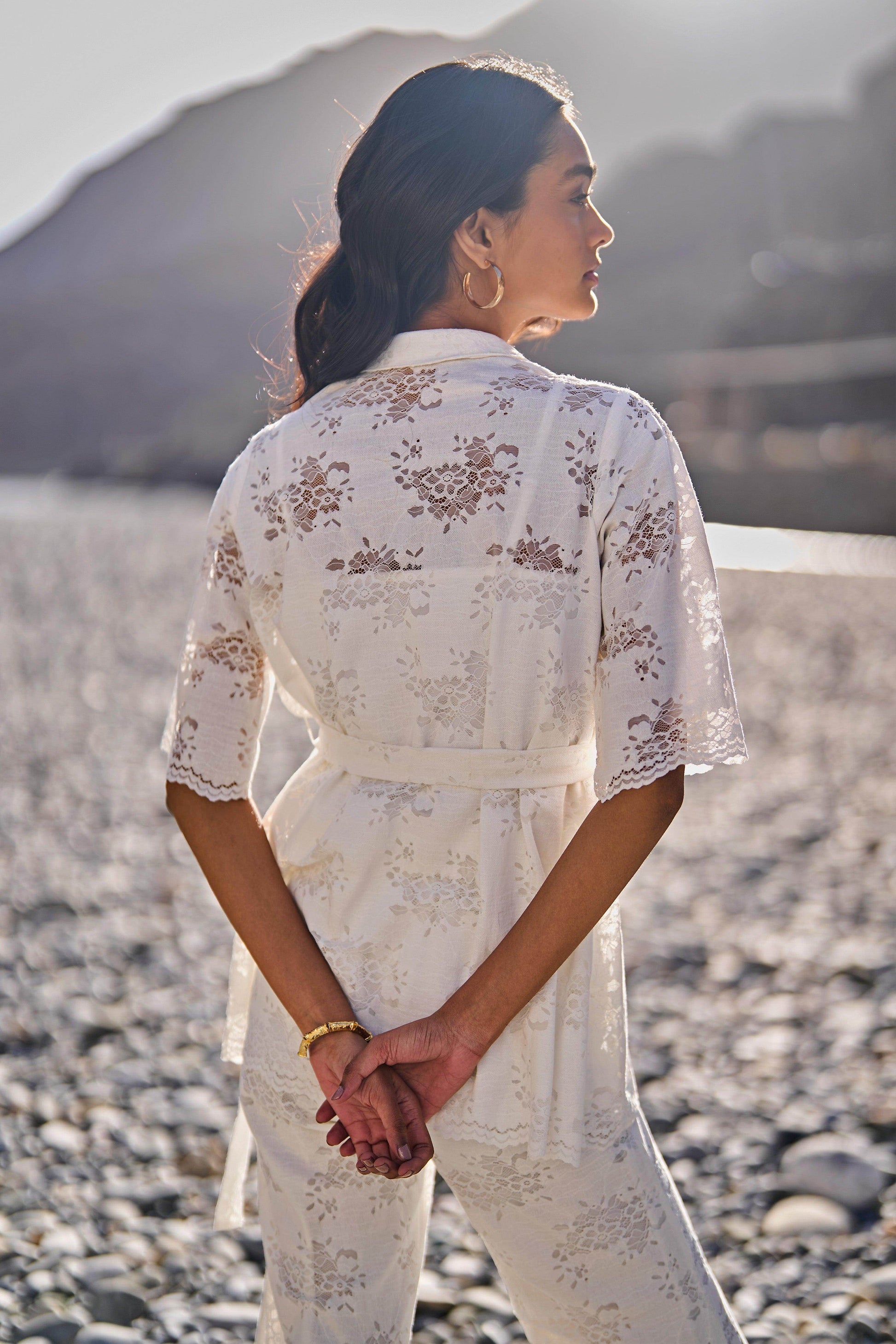 SCALLOPED LACE TOP - dash and dot