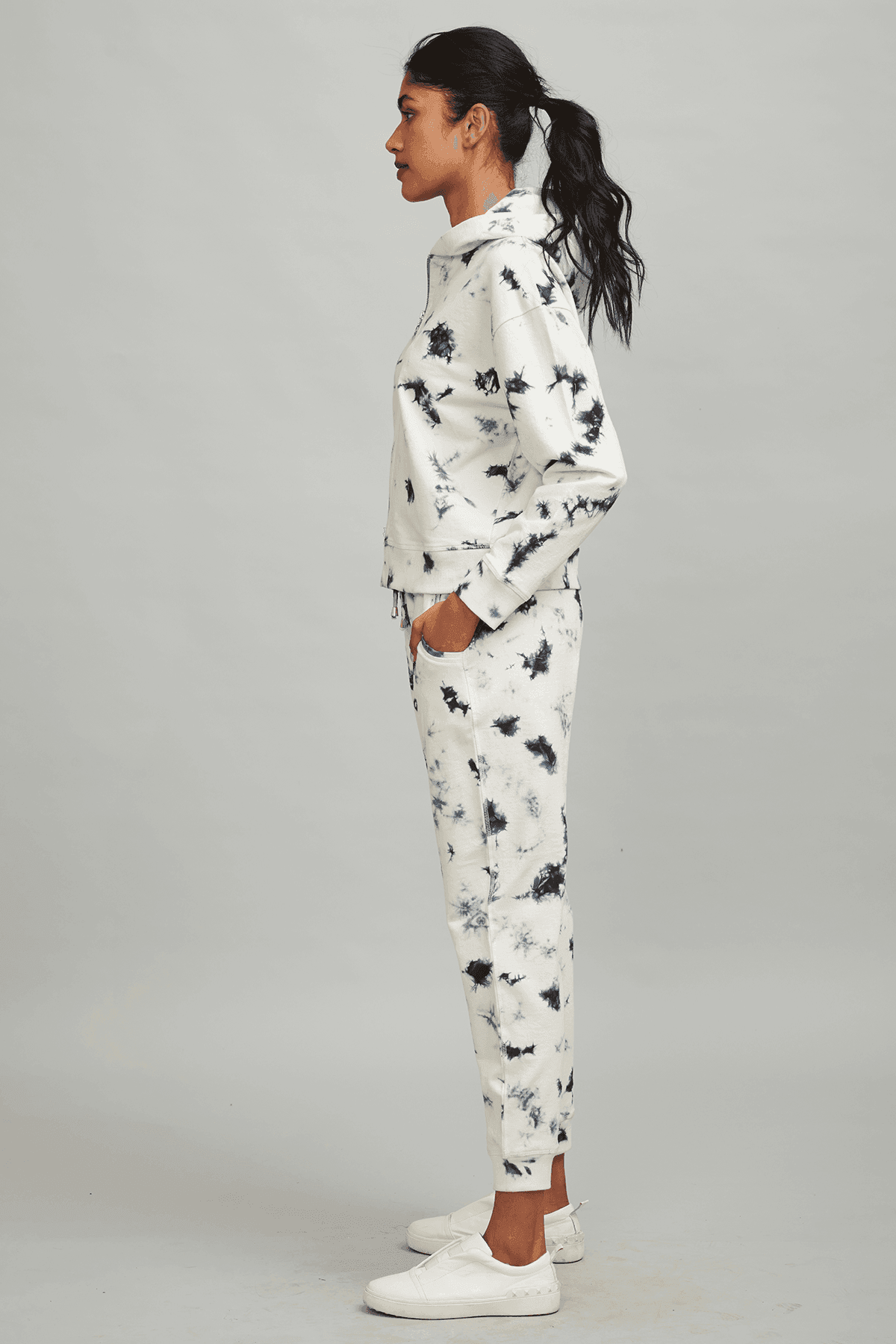 B/W TIE DYE TRACK SUIT - dash and dot