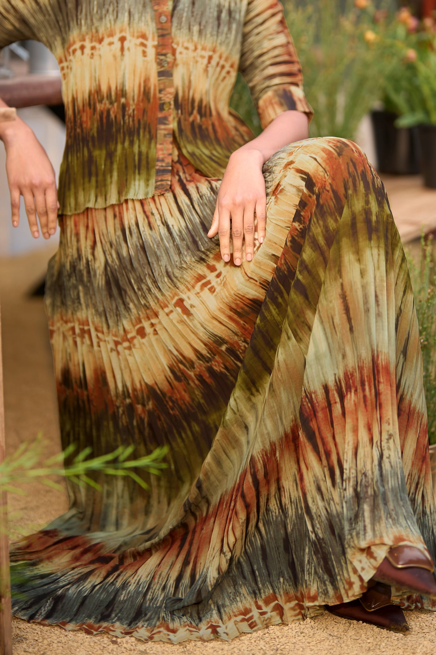 PLEATED TIE DYE SKIRT