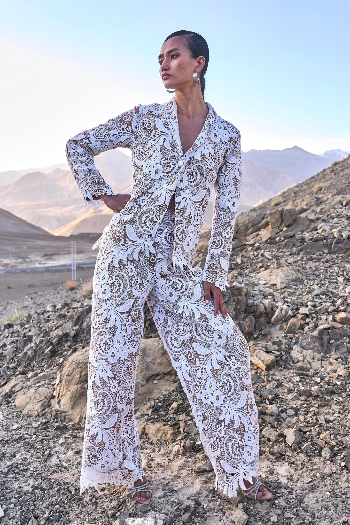 SCALLOPED LACE PANT - dash and dot