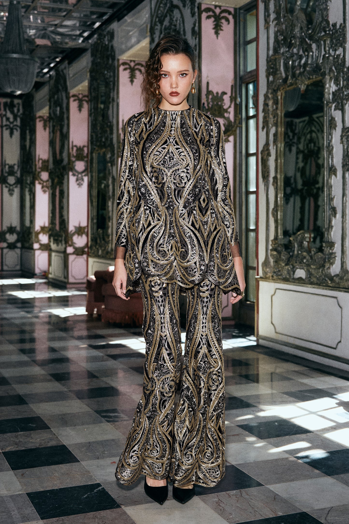 BLACK GOLD EMBROIDERED FLARED PANT