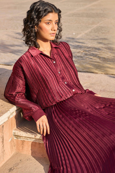 BURGUNDY PLEATED SHIRT - dash and dot