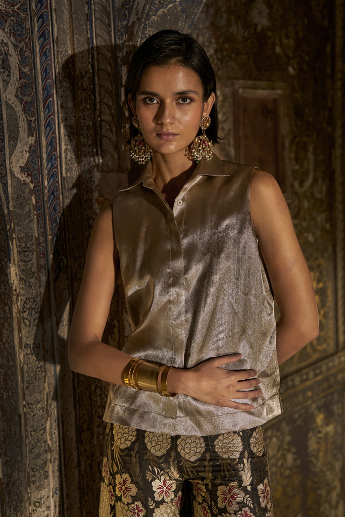 BENARES BROCADE SLEEVELESS SHIRT dash and dot