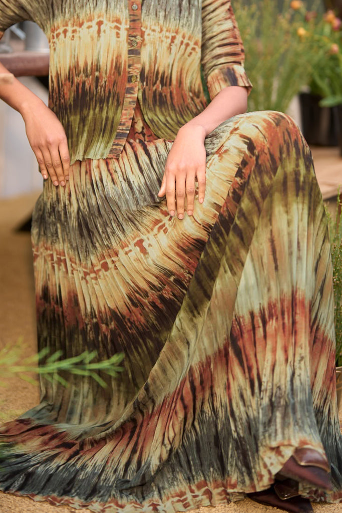 PLEATED TIE DYE SKIRT dash and dot