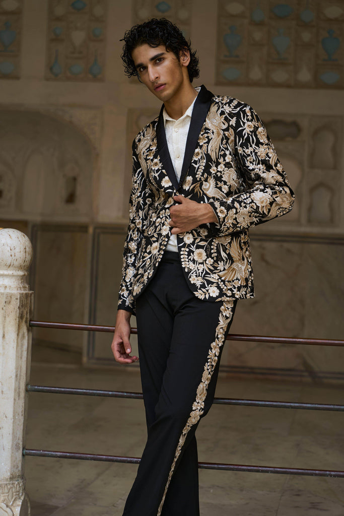 EMBROIDERED SUIT - dash and dot dash and dot