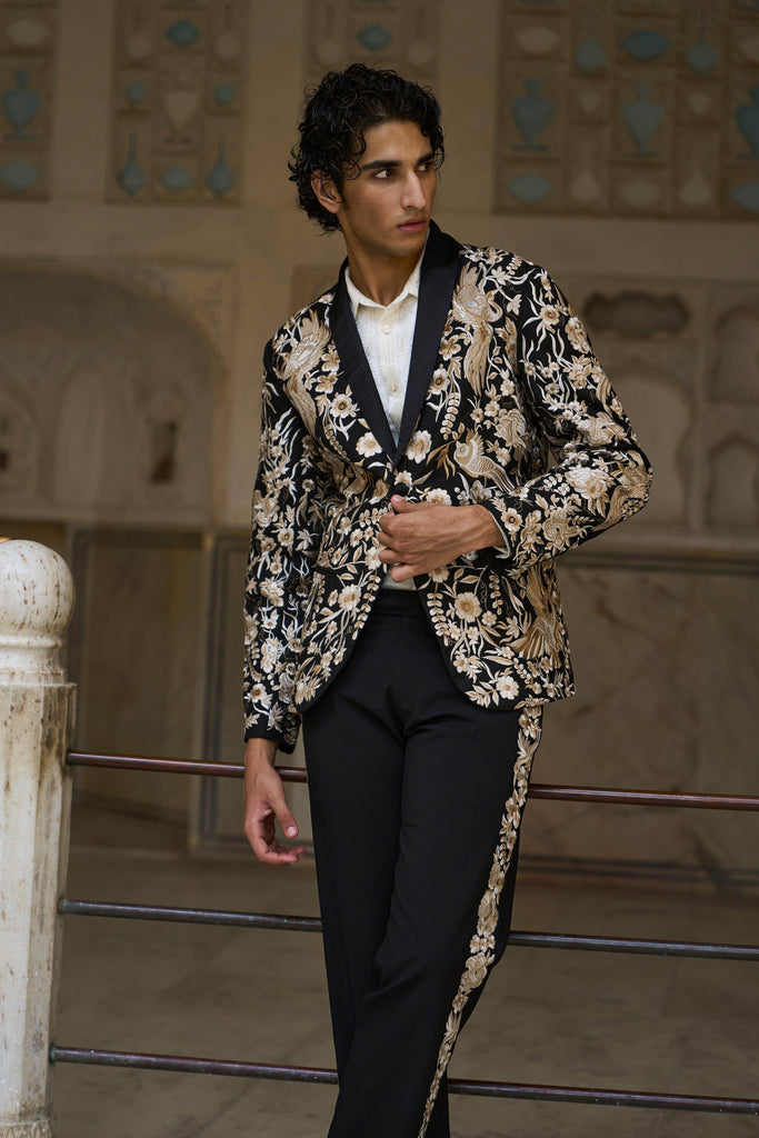 EMBROIDERED SUIT - dash and dot dash and dot