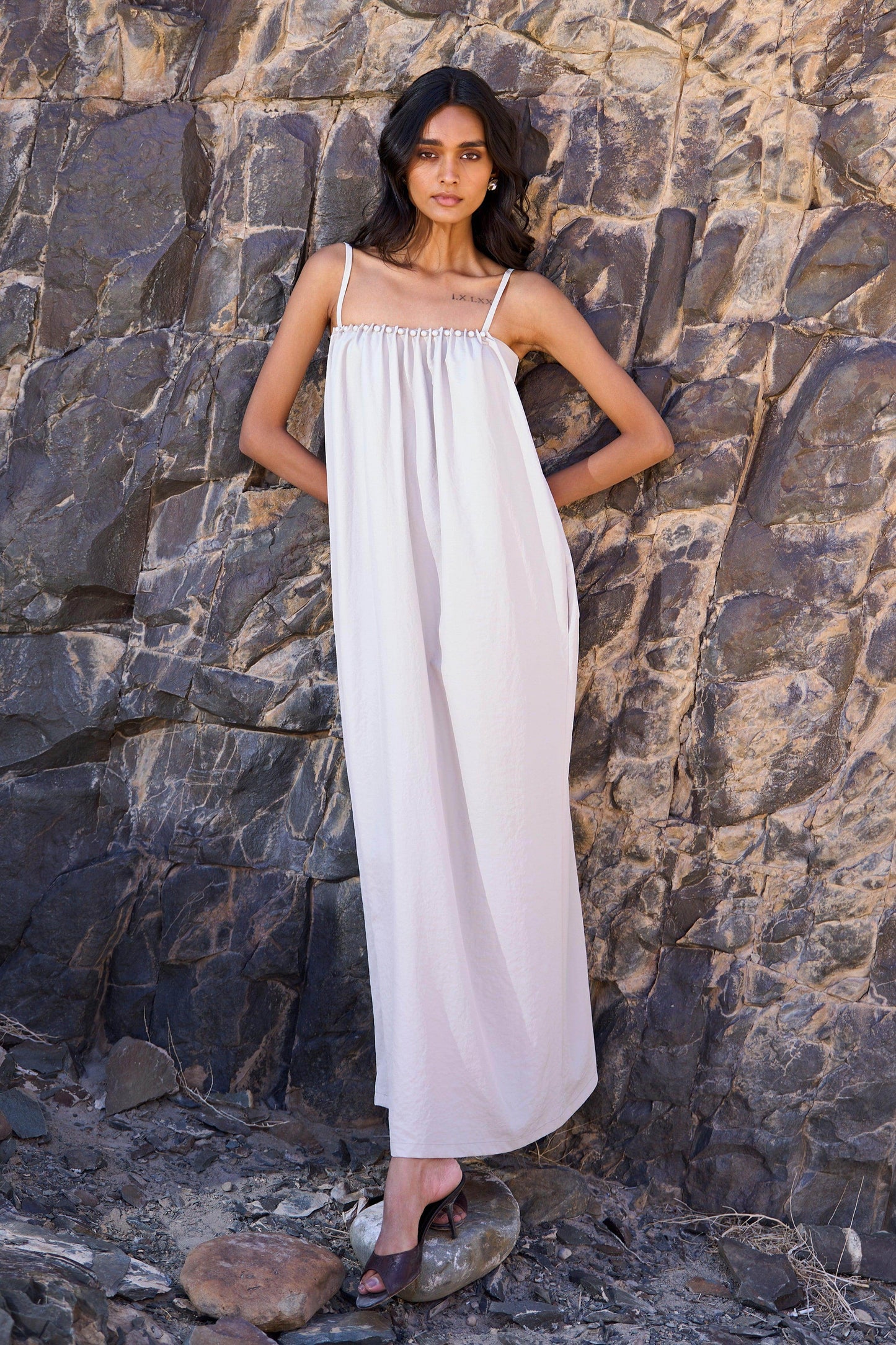 OFF-SHOULDER PEARL POPLIN MIDI - dash and dot