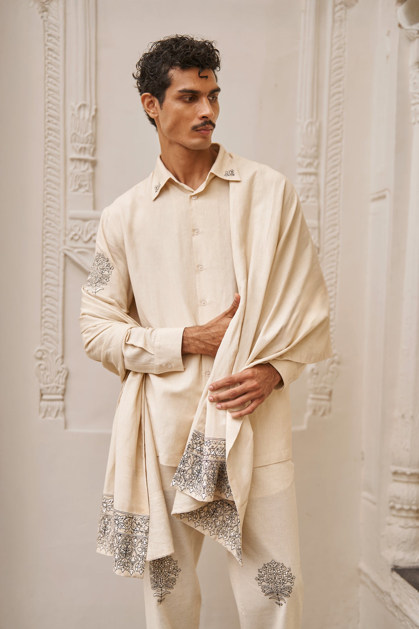 LINEN EMBROIDERED PANT SET WITH SHAWL