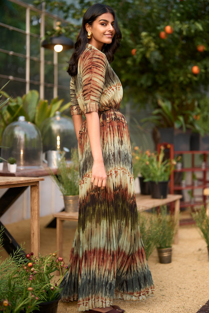 PLEATED TIE DYE SKIRT dash and dot