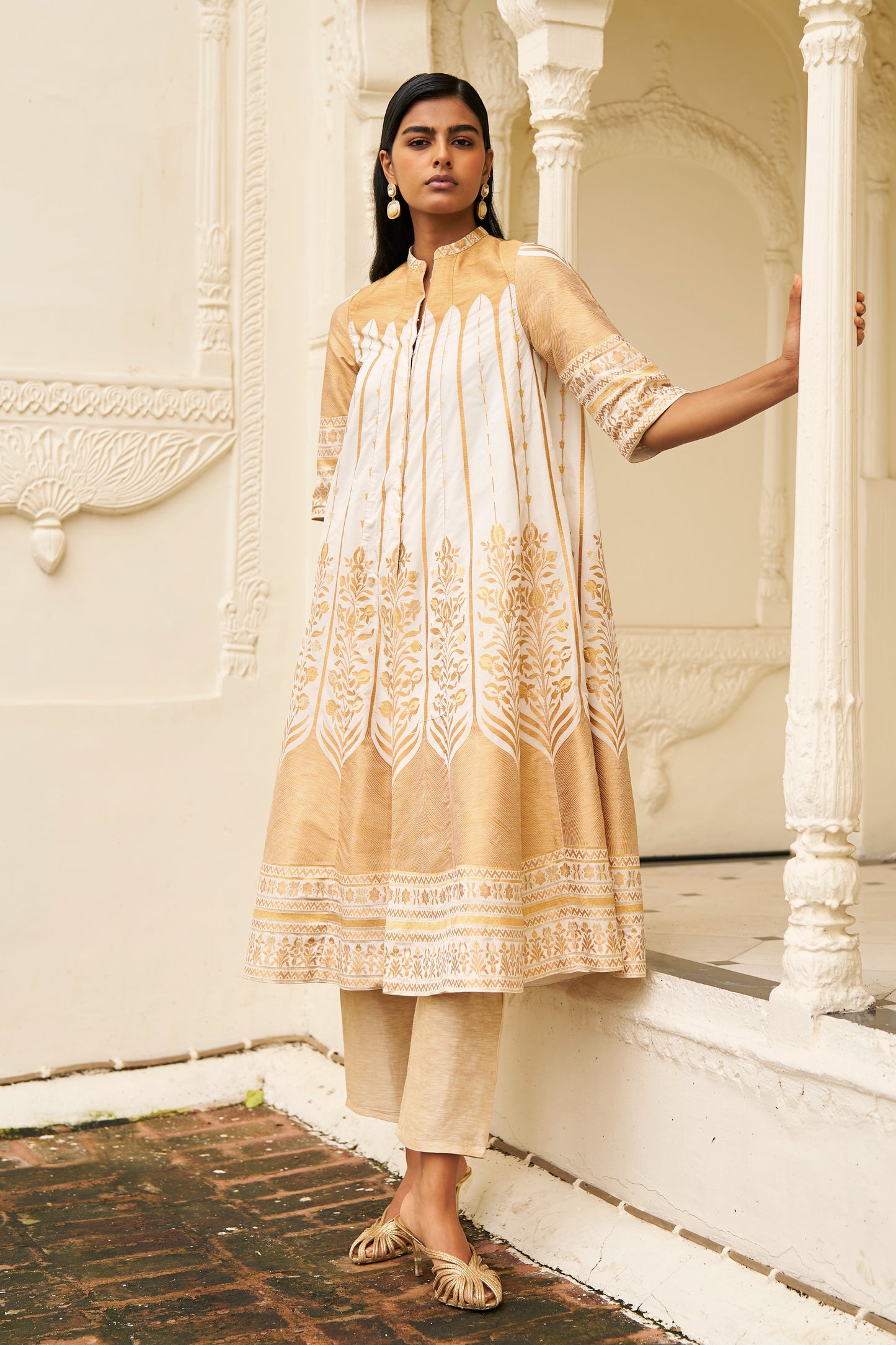 BENARES SILK BROCADE JACKET AND LINEN PANT