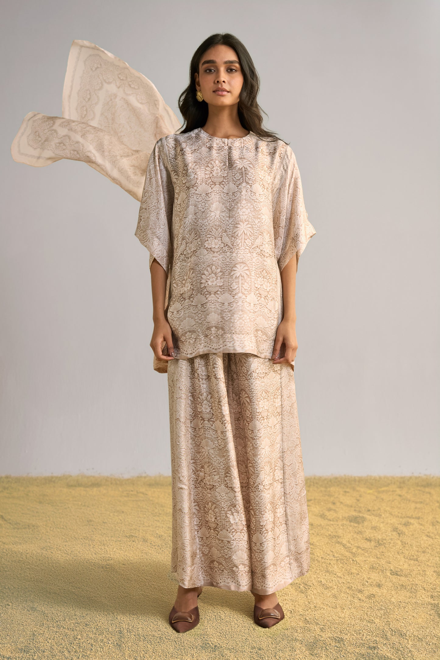LACE PRINTED WIDE-LEGGED PANT SET