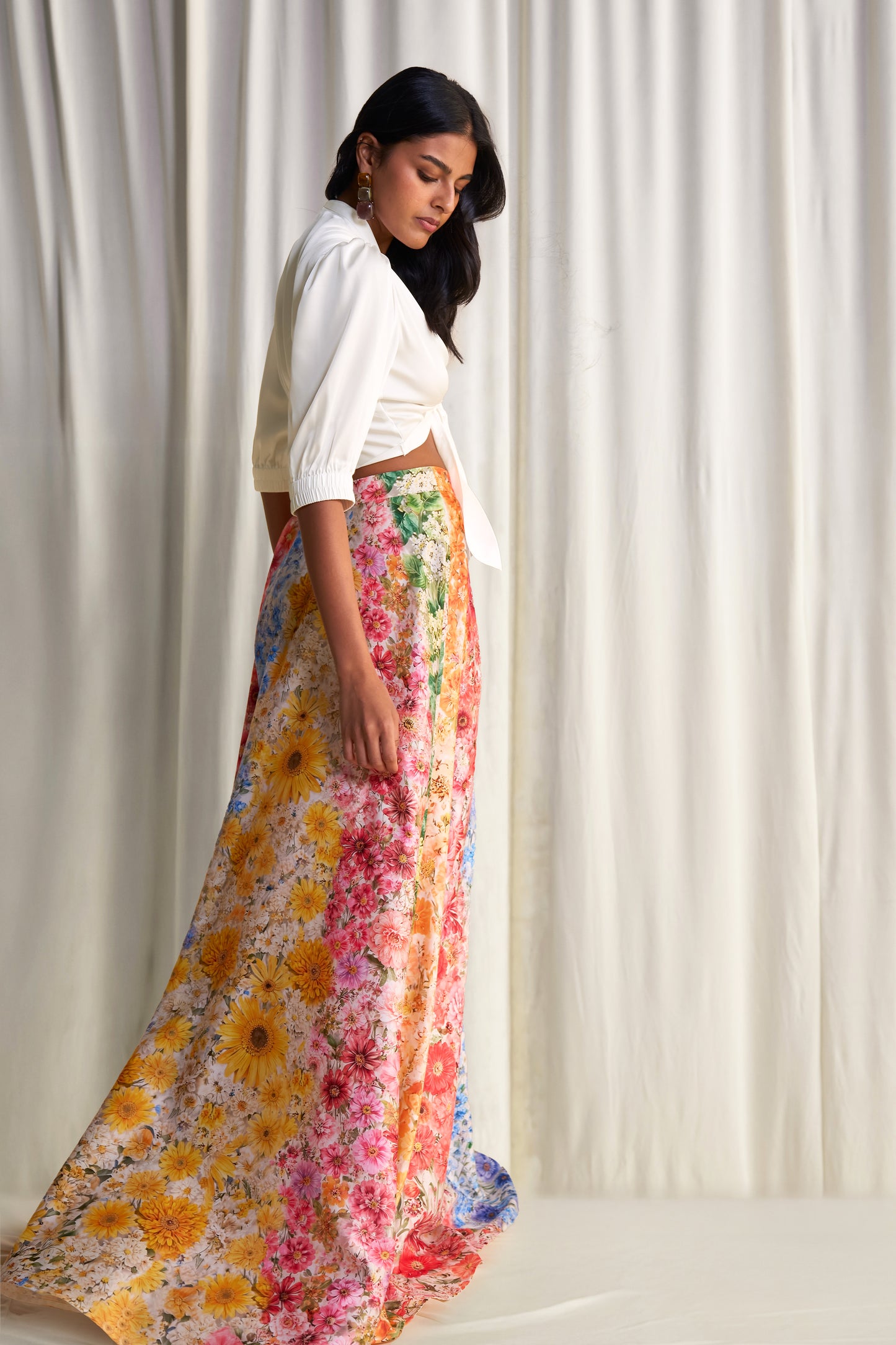 FRONT-TIE TOP & MULTI-FLORAL MAXI SKIRT