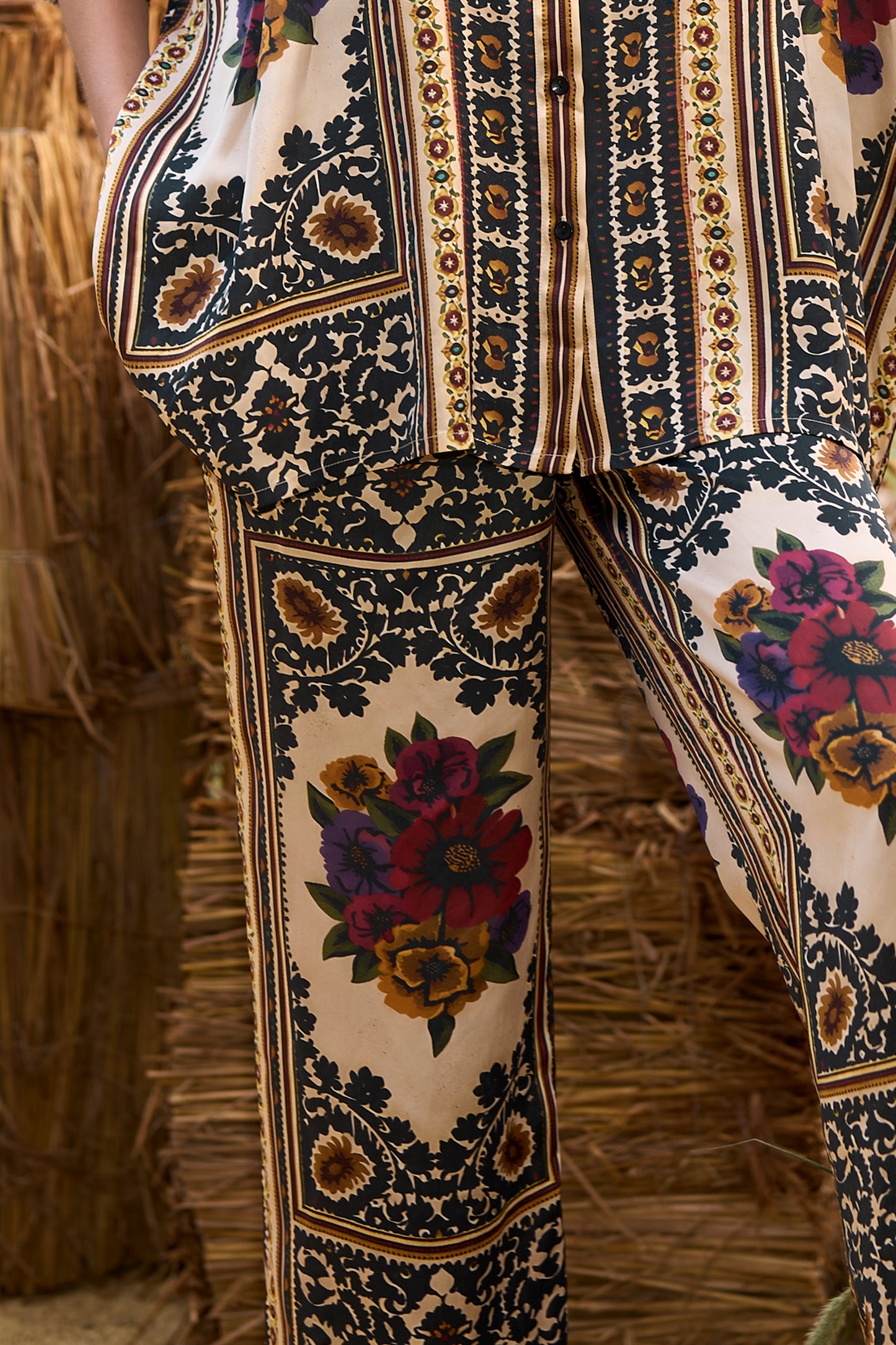 BAROQUE PRINTED STRAIGHT-CUT PANT