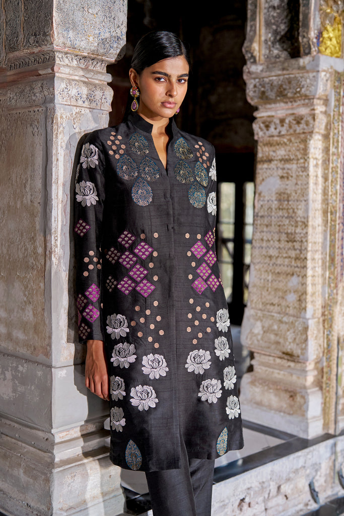 BROCADE EMBROIDERED TOP dash and dot