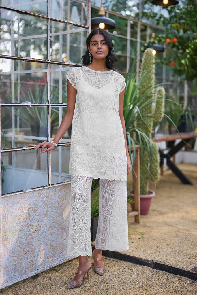 IVORY LACE PANT dash and dot