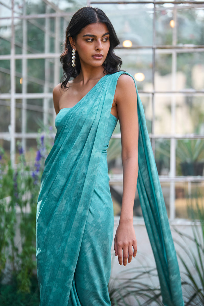 SARI DRAPE GOWN dash and dot