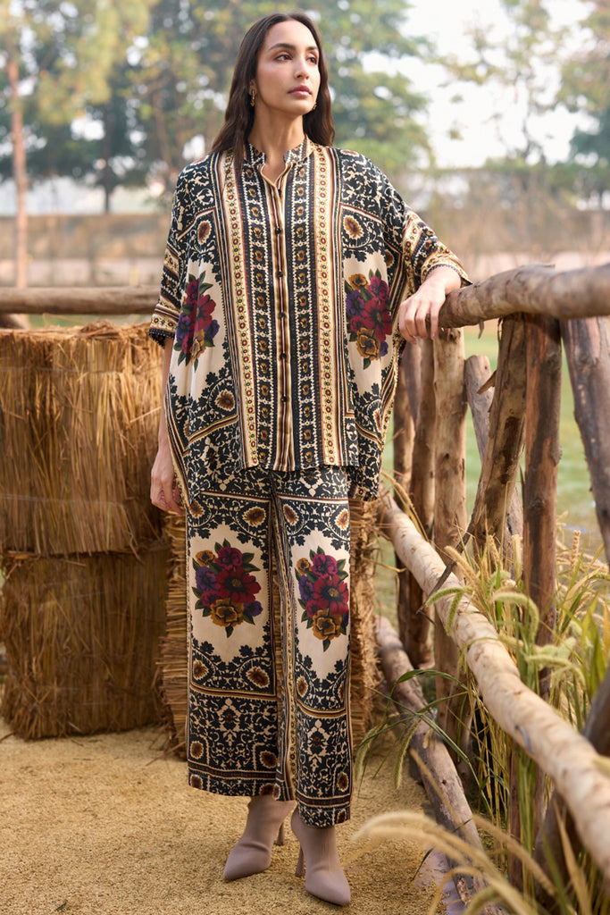 BAROQUE PRINTED BOXY SHIRT dash and dot