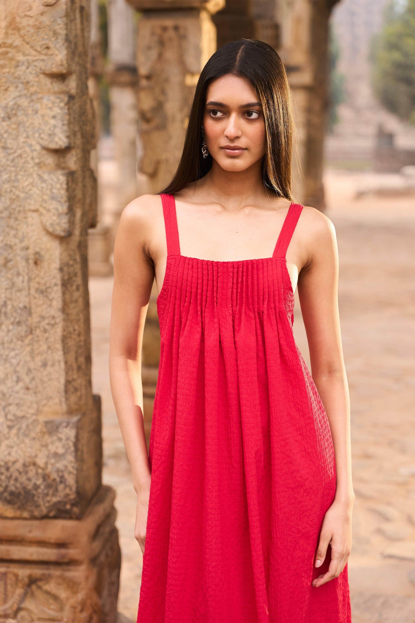 RED TEXTURED MIDI - dash and dot