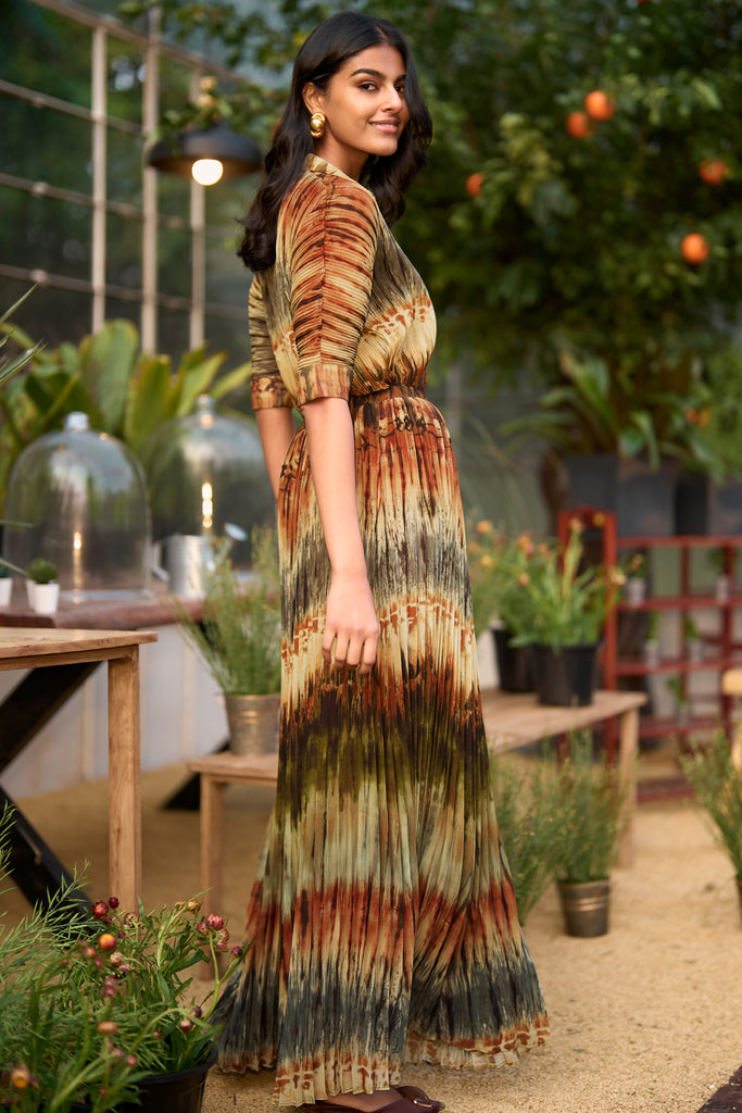 PLEATED TIE DYE SKIRT dash and dot