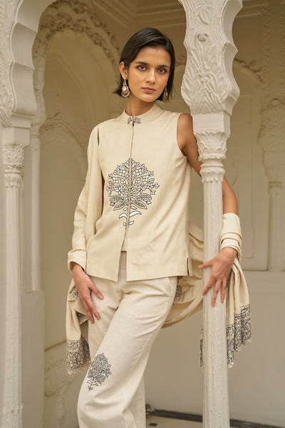 LINEN EMBROIDERED TOP