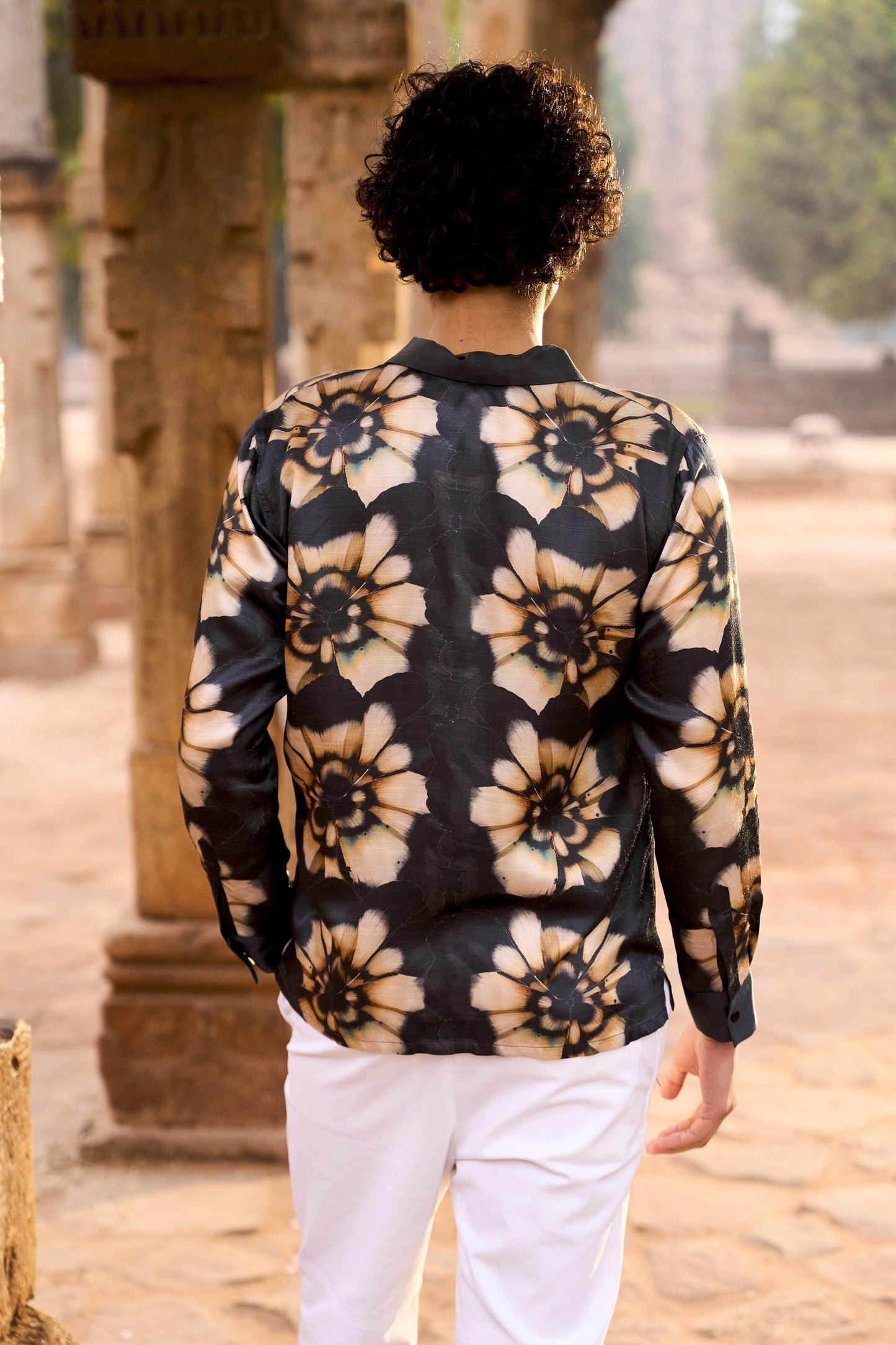 ABSTRACT FLORAL SHIRT - dash and dot