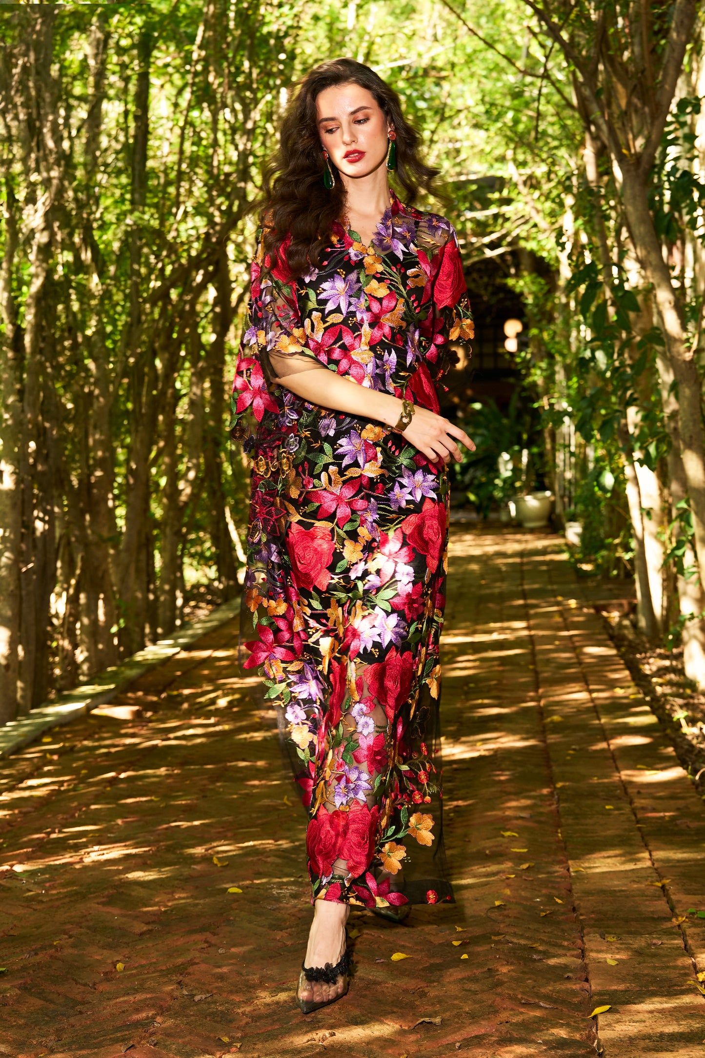 EMBROIDERED FLORAL KAFTAN