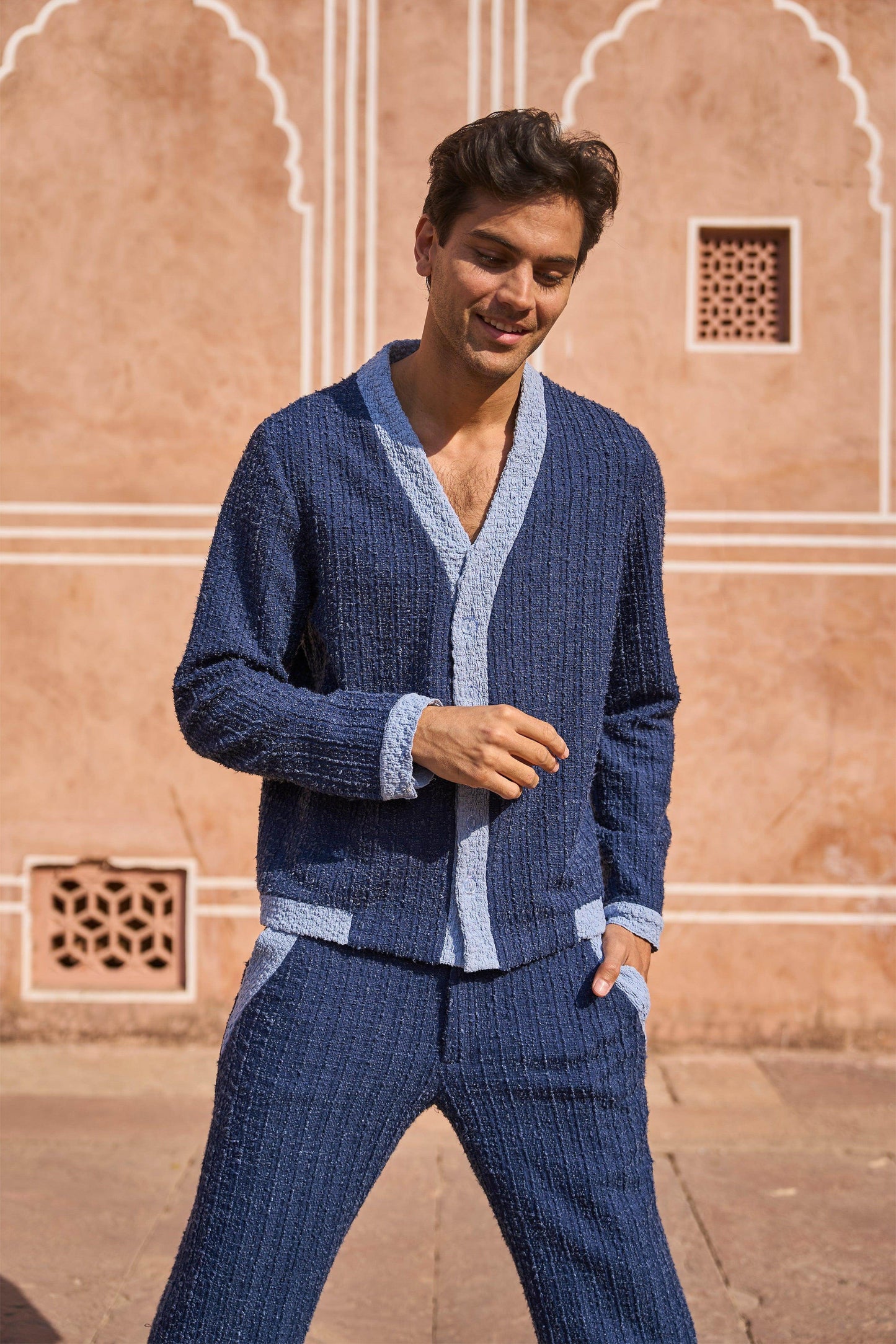 Y NECK KNIT SHIRT - dash and dot