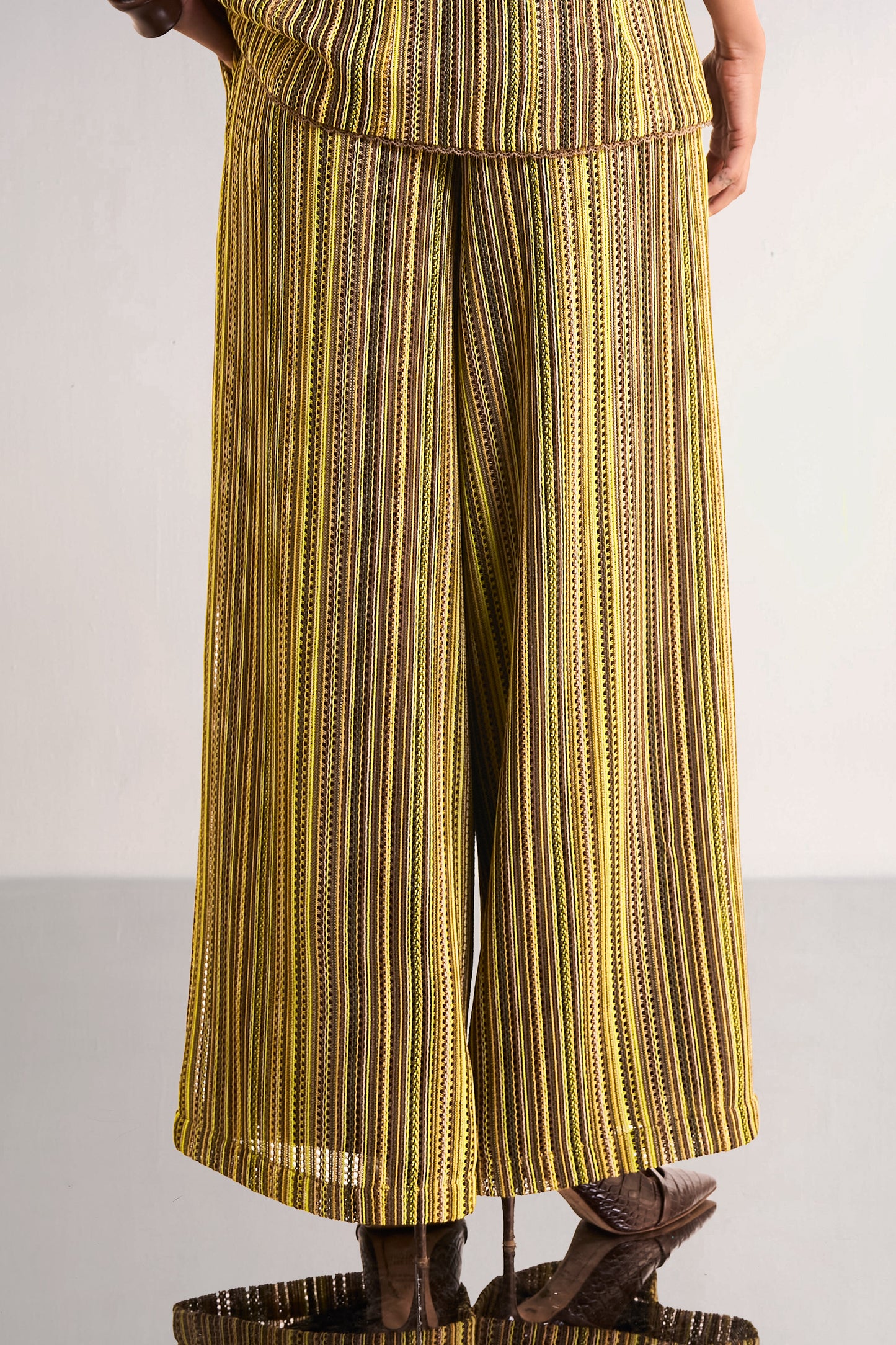 WIDE-LEGGED CROCHET KNIT PANT